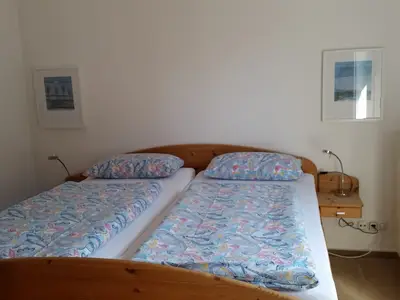 Schlafenzimmer mit Doppelbett 180 x 200
