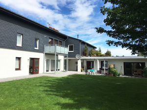 19117911-Ferienwohnung-3-Warwerort-300x225-2