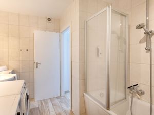 23855312-Ferienwohnung-6-Warwerort-300x225-1