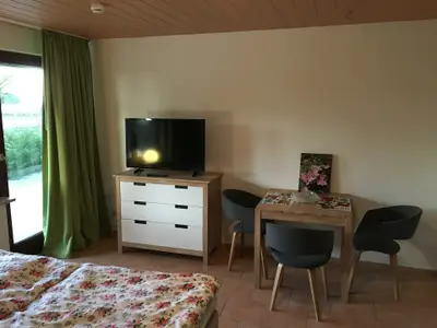 Ferienwohnung für 2 Personen (40 m²) in Warwerort 2/10