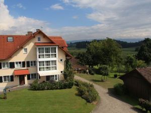 21525461-Ferienwohnung-4-Wasserburg am Bodensee-300x225-0