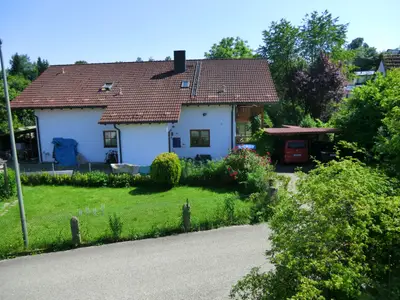Blick vom Inndamm auf unser Haus