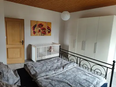 Schlafzimmer 1