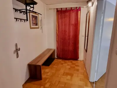 Herzlich Willkommen ! Eingang/Garderobe