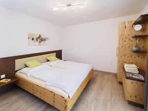 22193985-Ferienwohnung-4-Wasserhofen-300x225-1