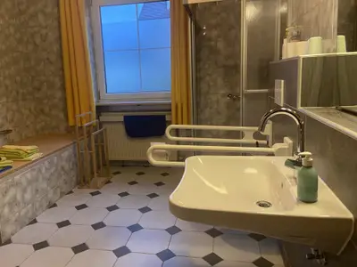 Bad, FeWo-Grüne Weite