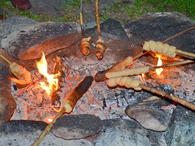 Lagerfeuer mit Stockbrot