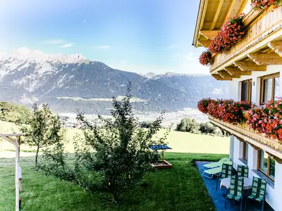 Sommer Dolthof Haus mit Garten