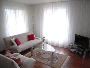 435873-Ferienwohnung-2-Weggis-300x225-3