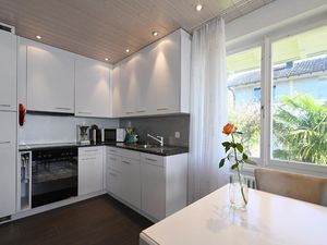 435873-Ferienwohnung-2-Weggis-300x225-5