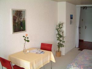 439678-Ferienwohnung-2-Weggis-300x225-2