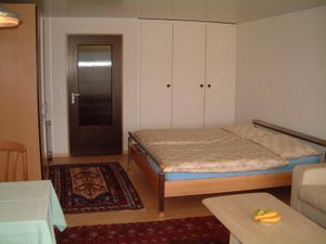 18286910-Ferienwohnung-2-Weggis-300x225-4