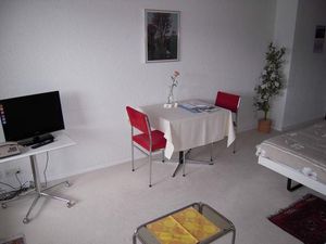 439678-Ferienwohnung-2-Weggis-300x225-1