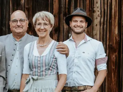 Die Gastgeber Sepp, Brigitte und Sohn Thomas