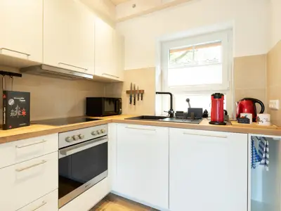 KITCHEN, INSIDE