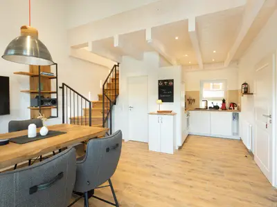 Photo, INSIDE, OUTSIDE