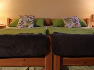 Schlafzimmer mit zusätzlicher Schlafcouch