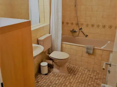 INSIDE, BATHROOM