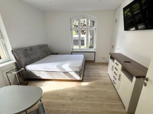 24017579-Ferienwohnung-4-Weimar-300x225-1