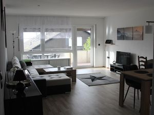 23095257-Ferienwohnung-4-Weinheim-300x225-1