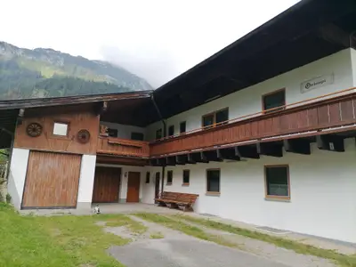 Seitenansicht Gästeaufgang