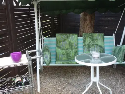 Außenbereich Gästehaus Christa Gartenschaukel