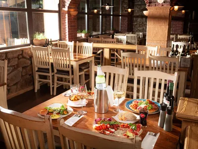 DiningRoom