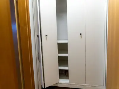 Flur mit Einbauschrank