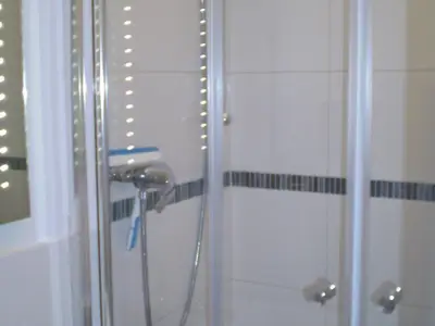 großzügige Dusche, 1,20 m breit