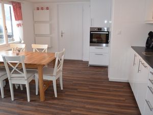 22772491-Ferienwohnung-5-Wengen-300x225-5