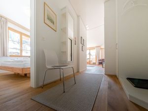 22310869-Ferienwohnung-4-Wengen-300x225-2