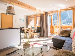 22320931-Ferienwohnung-4-Wengen-300x225-0