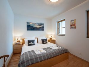 23543846-Ferienwohnung-2-Wengen-300x225-4