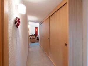 23584466-Ferienwohnung-4-Wengen-300x225-3