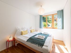 23703947-Ferienwohnung-4-Wengen-300x225-1