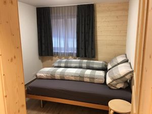 22935139-Ferienwohnung-4-Wengen-300x225-5