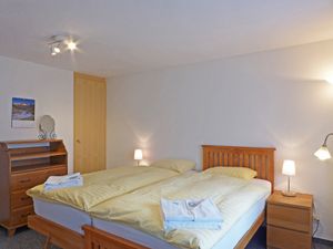 23841334-Ferienwohnung-8-Wengen-300x225-1