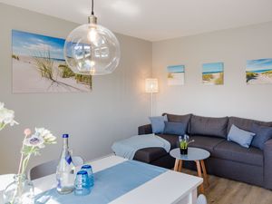 23939430-Ferienwohnung-3-Wenningstedt-300x225-1