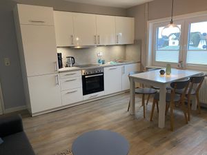 23939430-Ferienwohnung-3-Wenningstedt-300x225-3