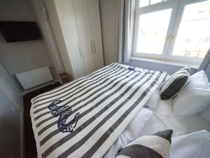 23356360-Ferienwohnung-2-Wenningstedt-300x225-4