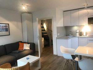 23471534-Ferienwohnung-2-Wenningstedt-300x225-0