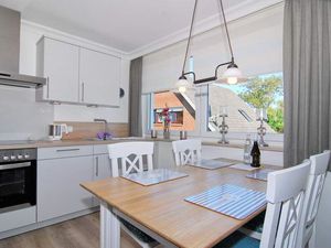 23576169-Ferienwohnung-4-Wenningstedt-300x225-1