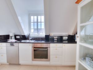 22128211-Ferienwohnung-2-Wenningstedt-300x225-4