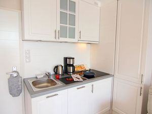 23276595-Ferienwohnung-2-Wenningstedt-300x225-5