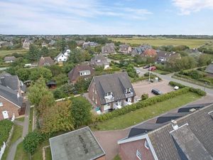 23910214-Ferienwohnung-4-Wenningstedt-300x225-2