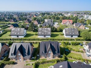 23910271-Ferienwohnung-4-Wenningstedt-300x225-3