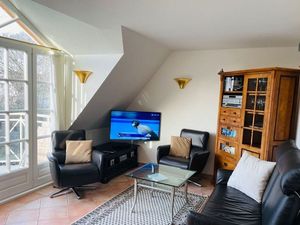 23910263-Ferienwohnung-4-Wenningstedt-300x225-3