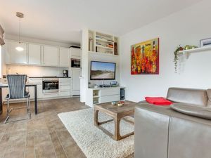 23910462-Ferienwohnung-2-Wenningstedt-300x225-0