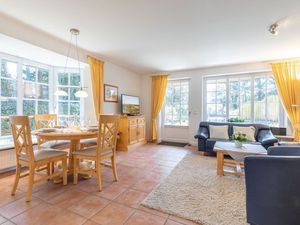 23910426-Ferienwohnung-4-Wenningstedt-300x225-4