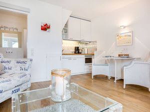 23910435-Ferienwohnung-2-Wenningstedt-300x225-3